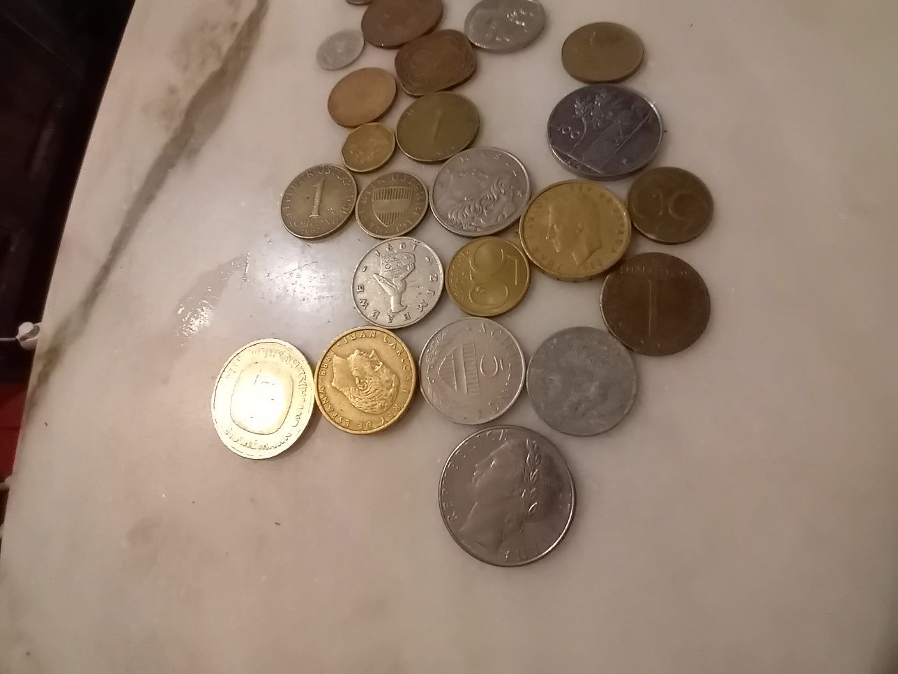 Conjunto de 26 Moedas Estrangeiras Diversas