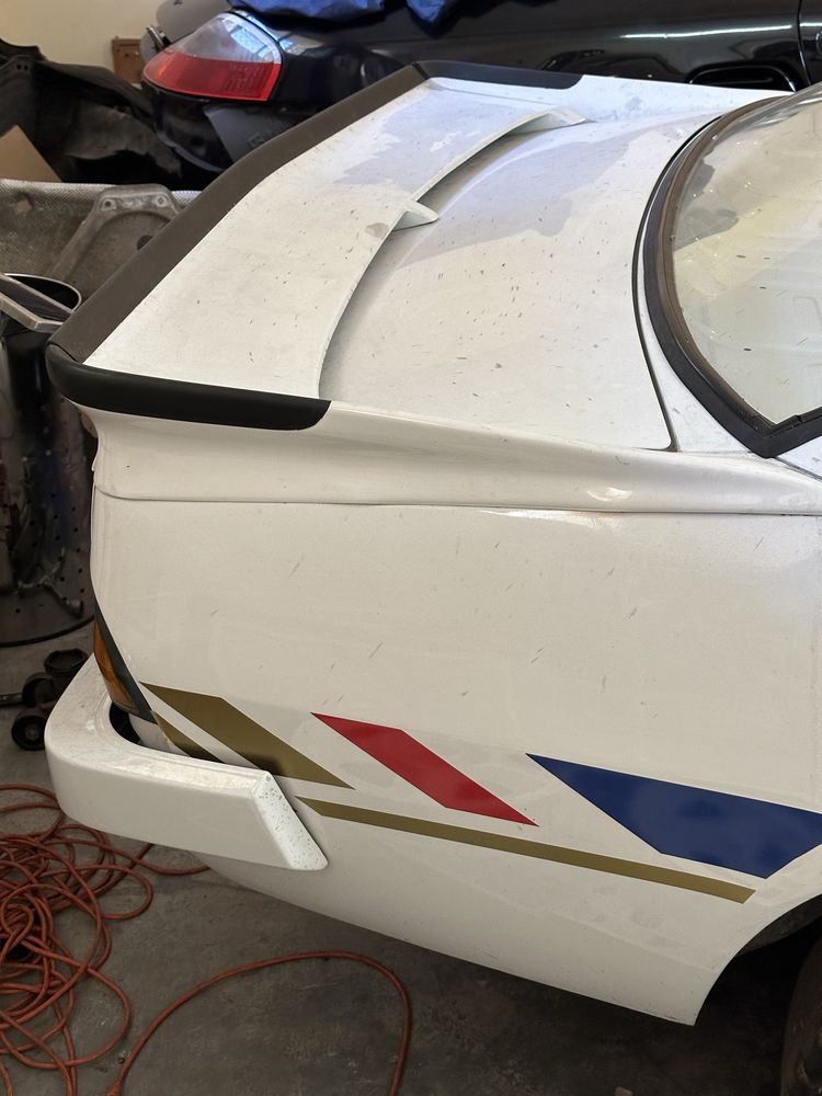 Vendo spoiler original Opel Manta 400 - em borracha