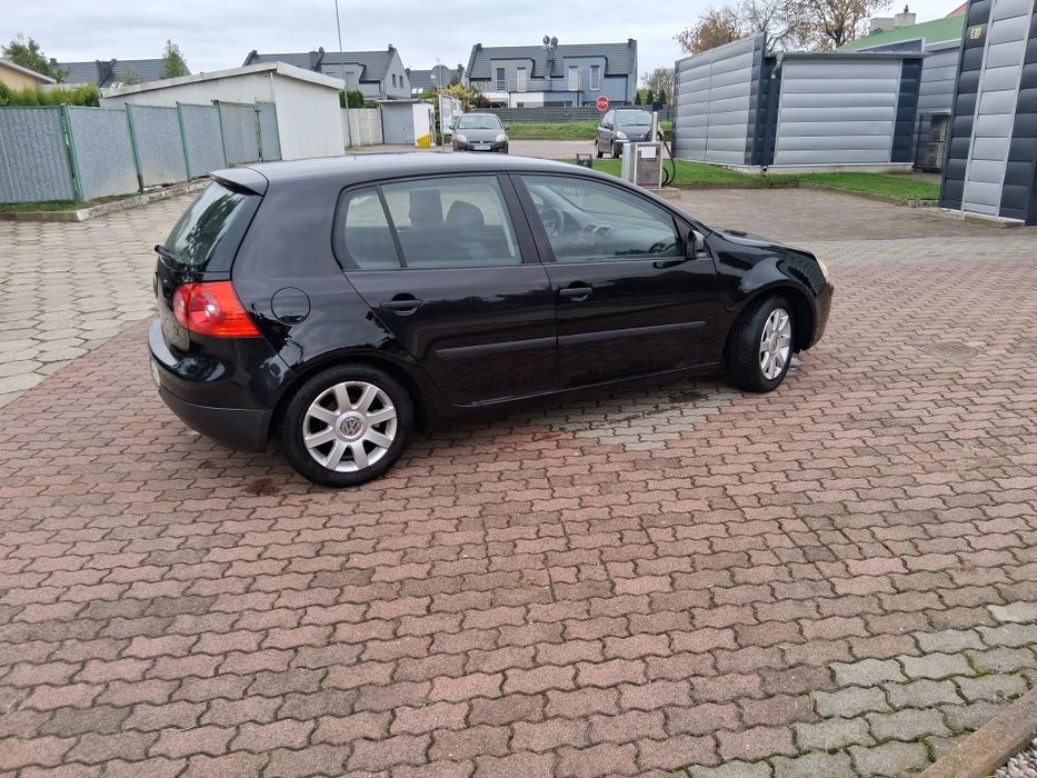 Volkswagen Golf V 1.4 MPI