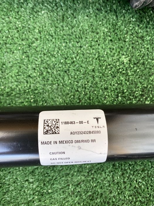 Tesla m Y 2020-2024 амортизатор стойка передні задні лівий правий