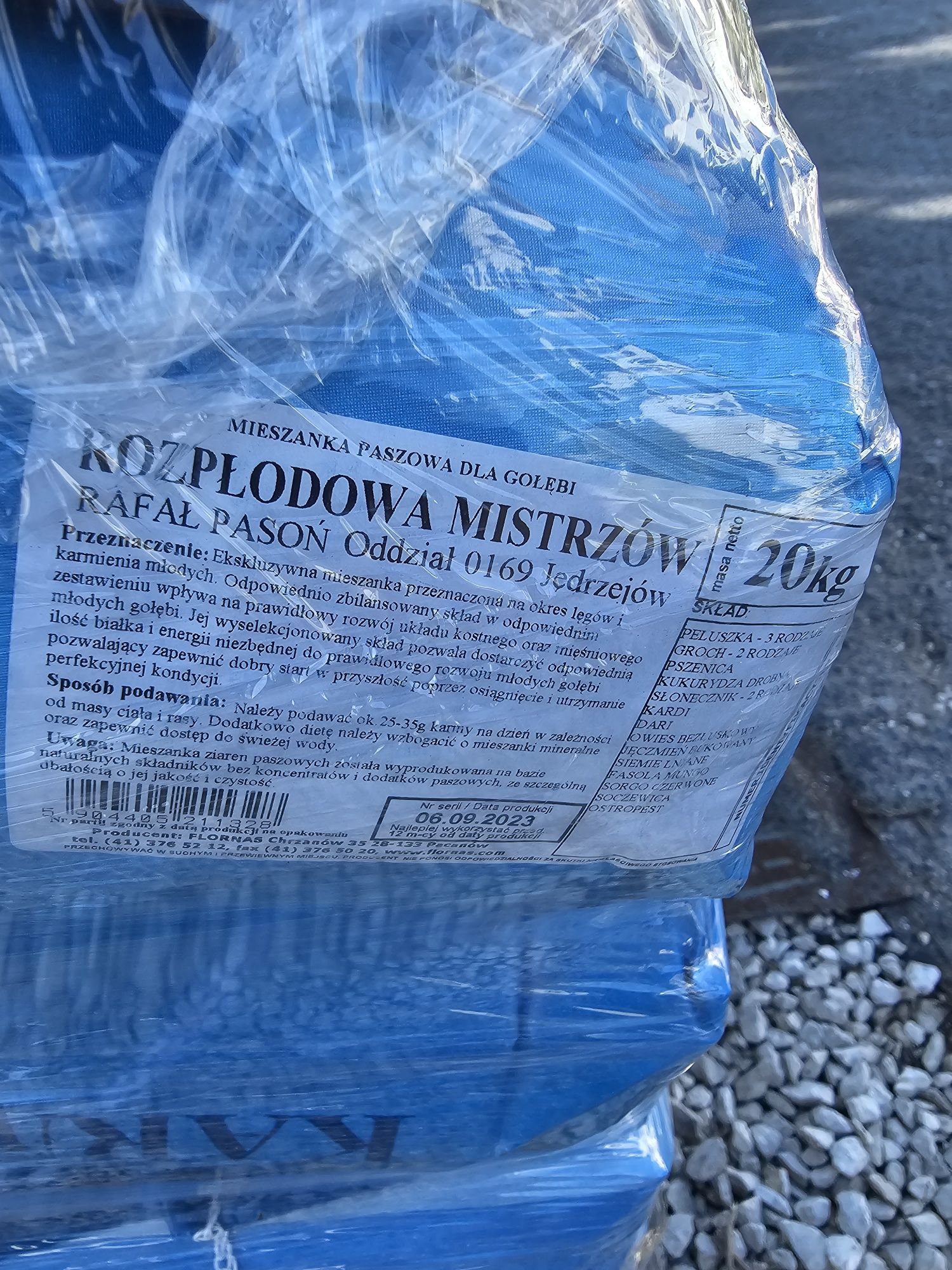 Flornas karmy dla golebi Ślepowron 14