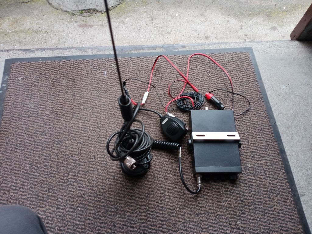 CB radio MTech-Legend 2 z anteną Alan