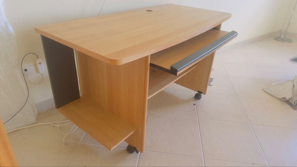 Secretaria multiusos
