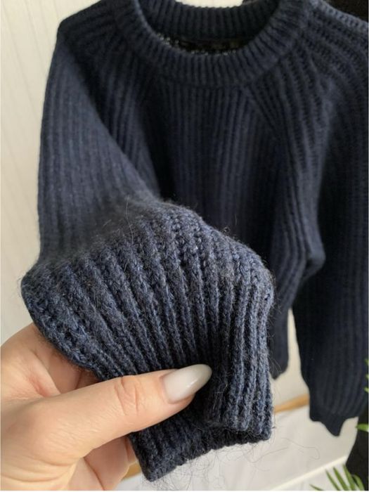 Вʼязаний светр, светр з шерстю
