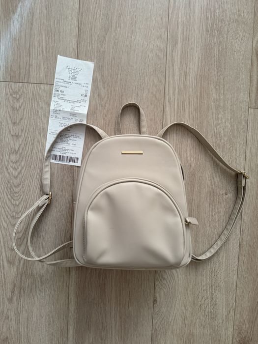 Mały plecak Primark beżowy używany