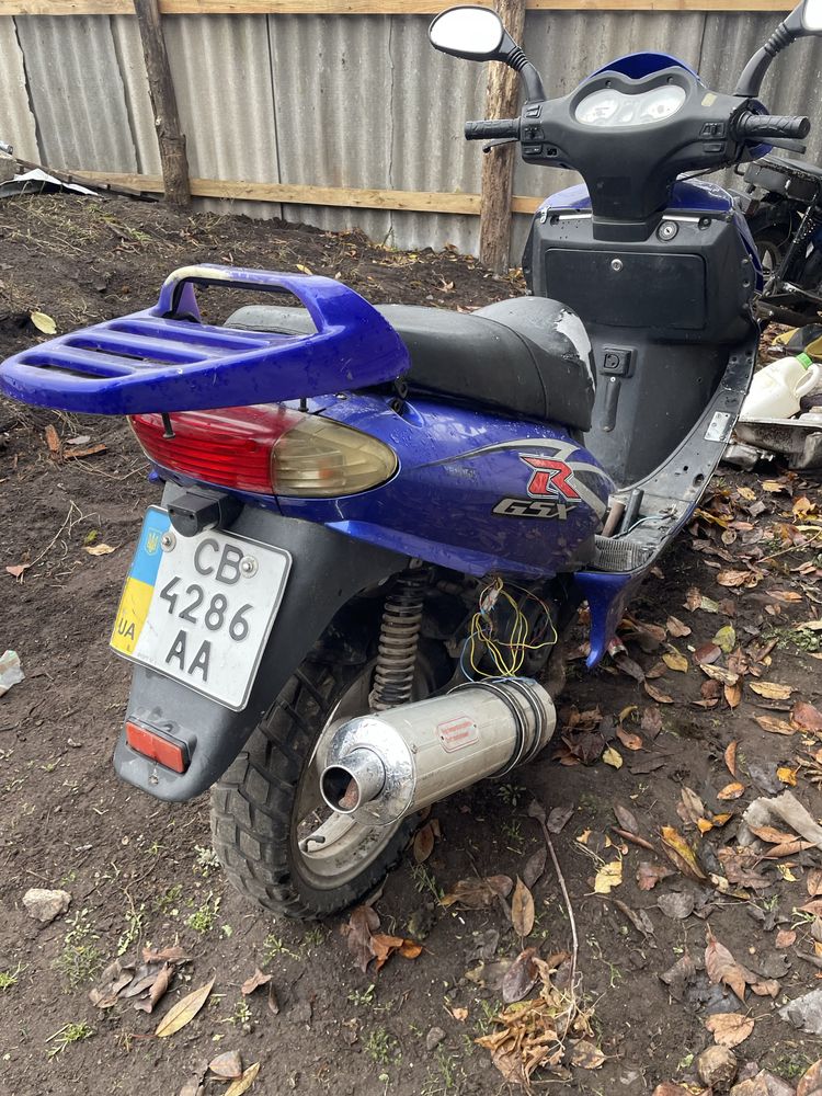 Продам скутор Yiben 150