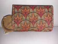 Brązowy portfel z korka kolorowe kwiaty korek