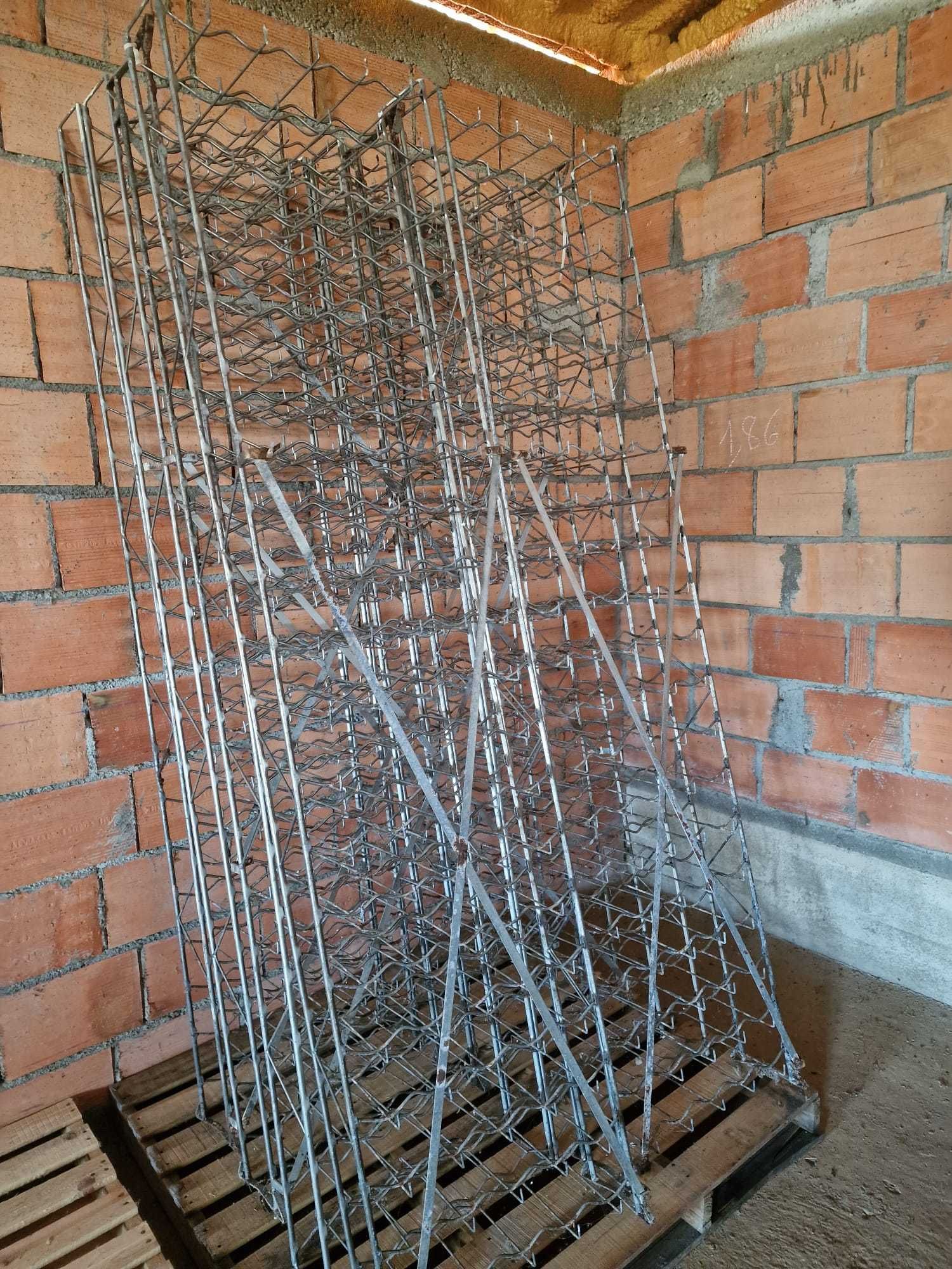 Garrafeiras metálicas