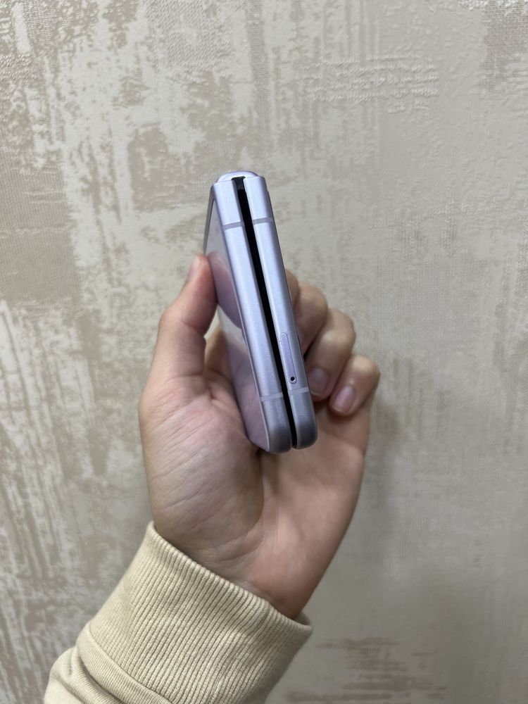 Samsung Galaxy Z Flip 3 8/256 GB!
