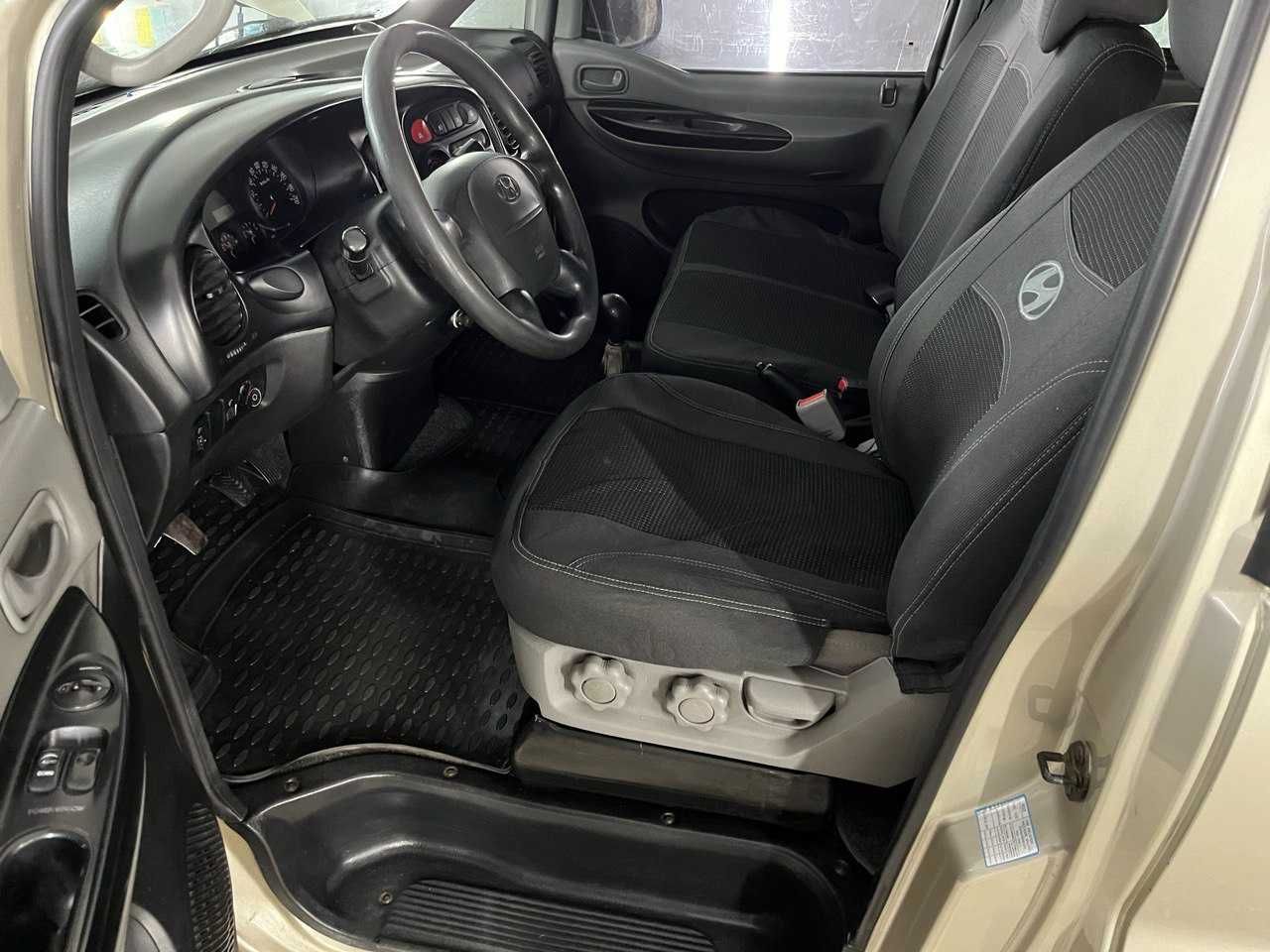 Hyundai h1 Газ-бенз, пасажир 8+1