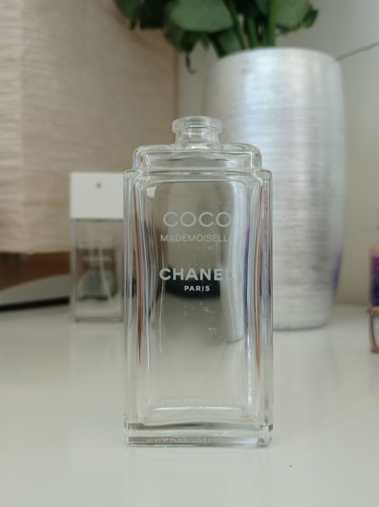 Puste flakony po perfumach Chanel Armani