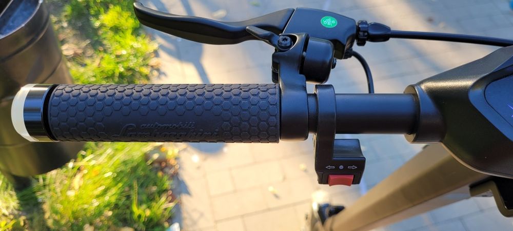 Hulajnoga elektryczna  lamborghini al2