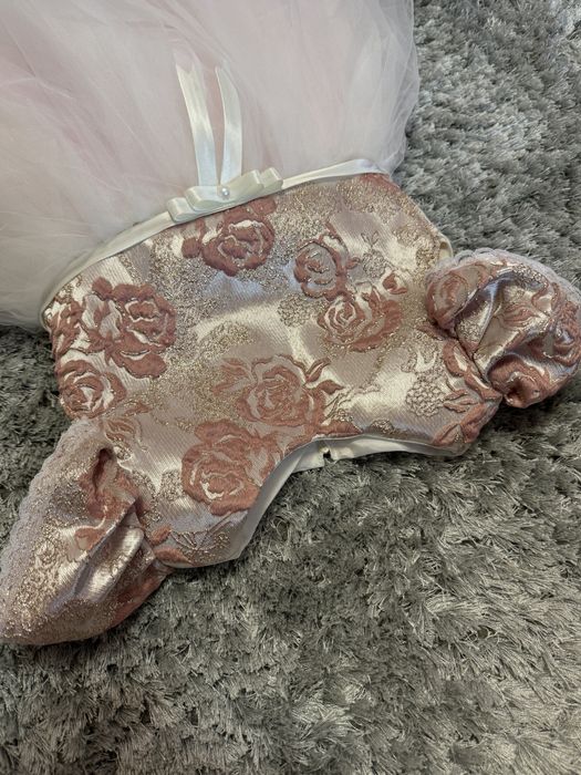 Свʼяткова сукня, пишна, фатинова, рожева, 98,104. 4-5 років