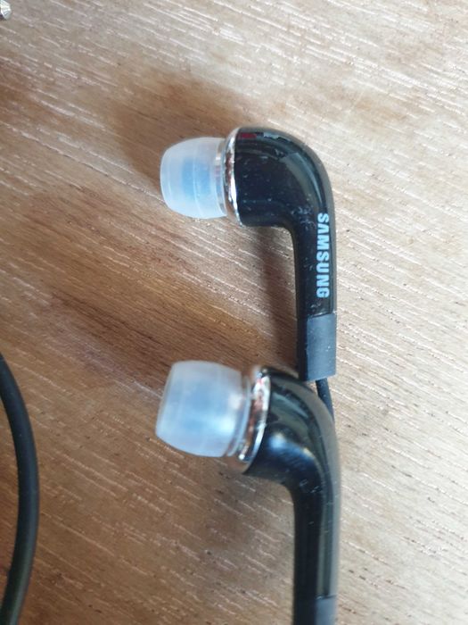 Auscultadores da Samsung com cabo (com Mic) 2 metros de comprimento