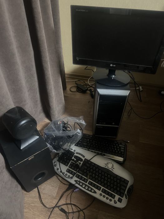 Продам компьютер (системник, монитор, буфер)