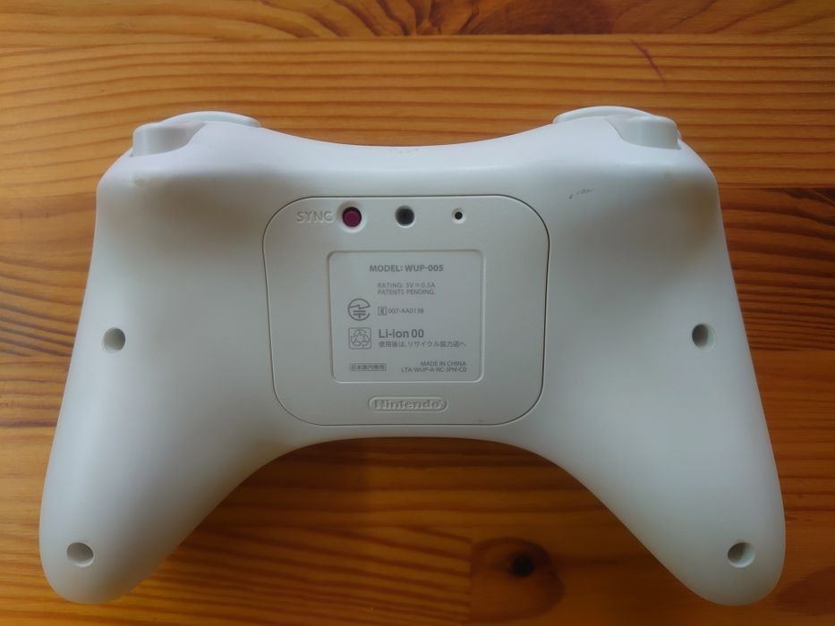 Оригінальний Wii u pro controller