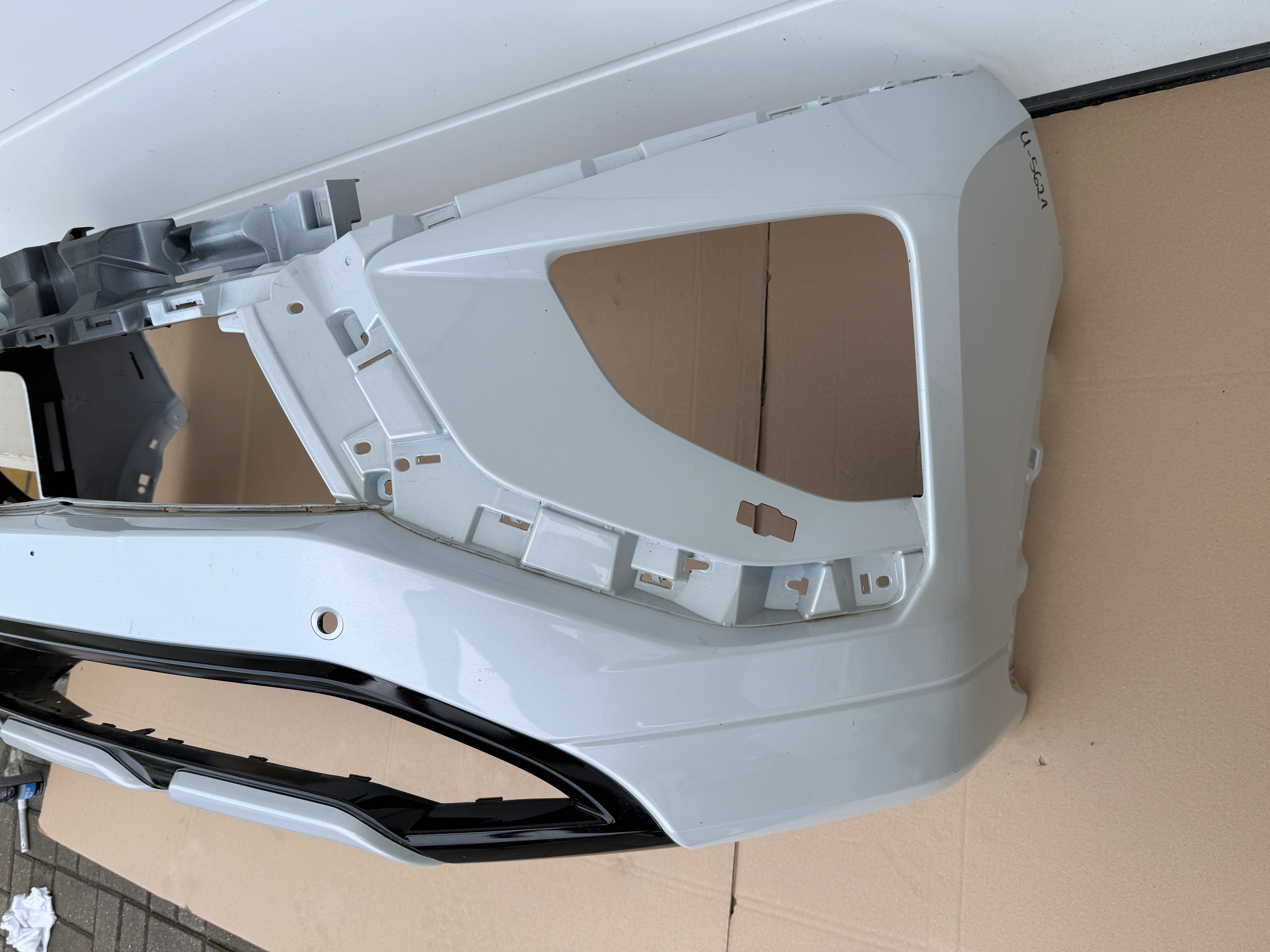 Mitsubishi Eclipse Cross Lift 21- zderzak przedni przód