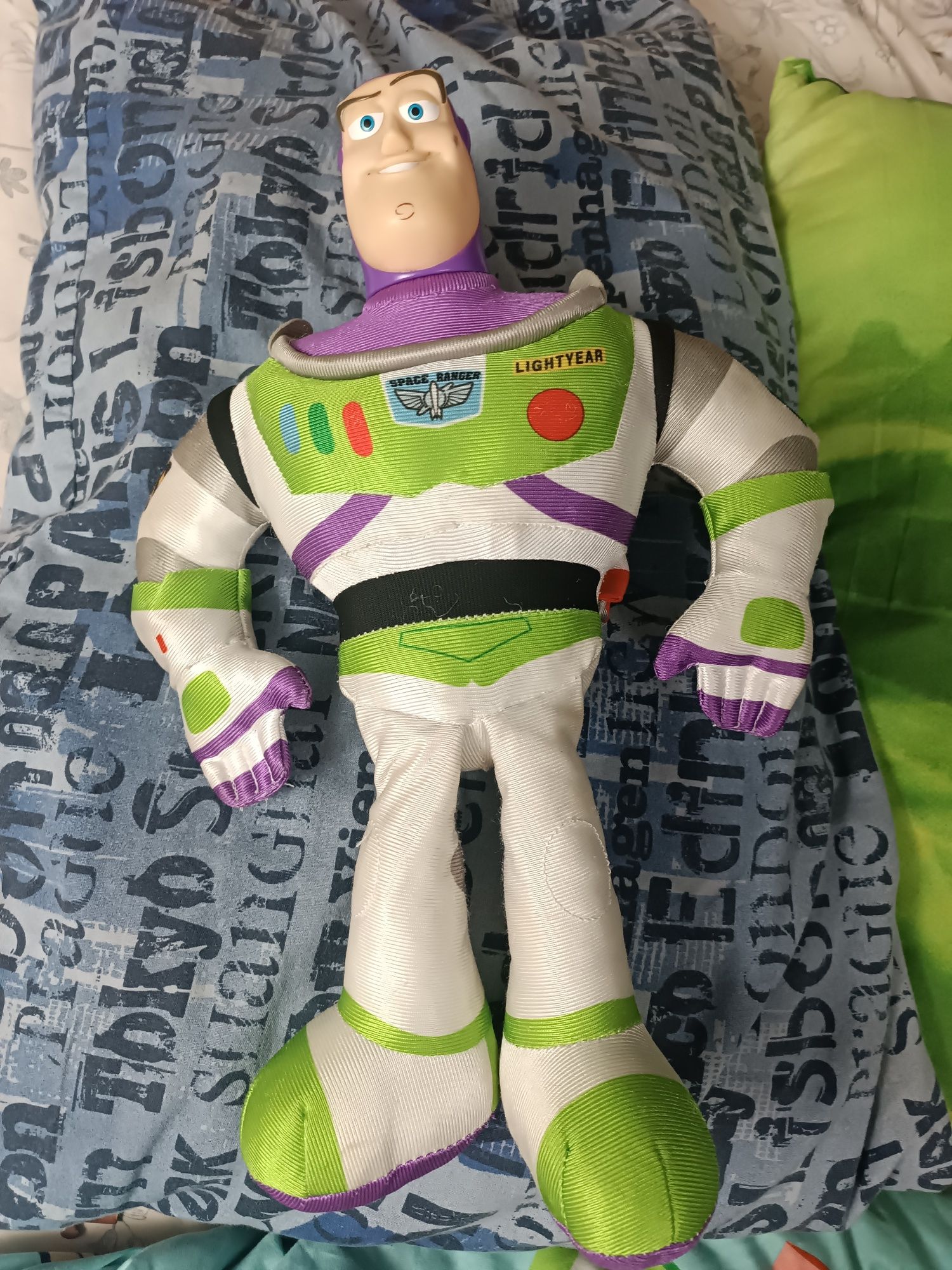 История игрушек pixar, баз лайтер, шериф Вуди, буслай яблочко