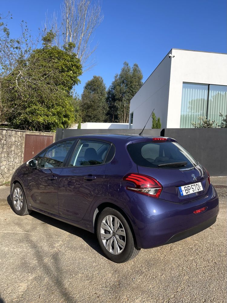 Peugeot 208 1.2 2017/12