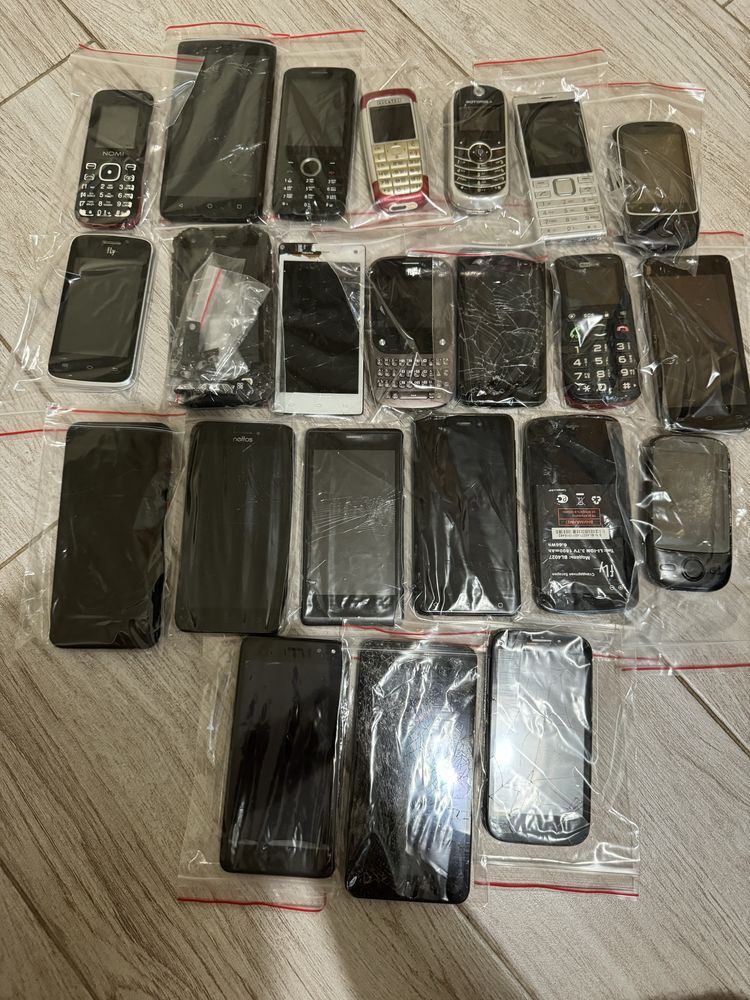 Лот разных смартфонов ZTE, Fly, Nomi, Huawei, bravis и другие.