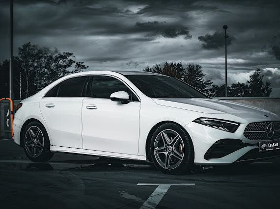 Wynajem Mercedes-benz a200 dostawa cały kraj