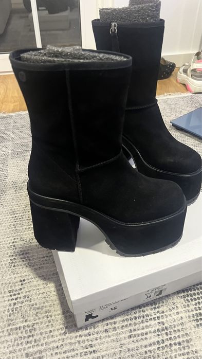 Bota Yellow nova