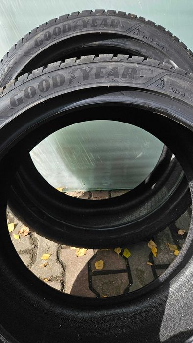 255/40R21 goodyear vector 4 season gen-3 SUV