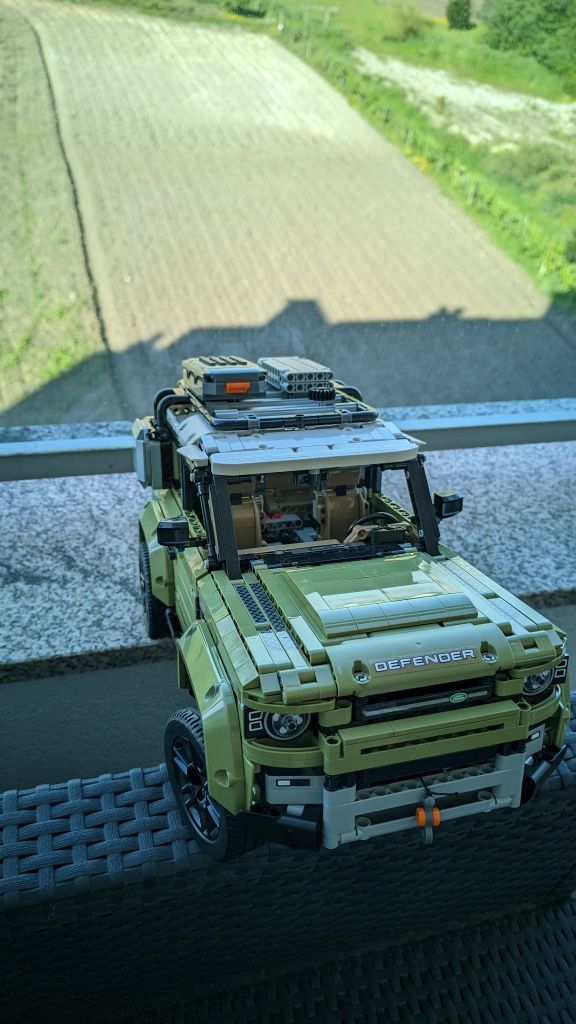Land Rover Defender technic 2573 peças