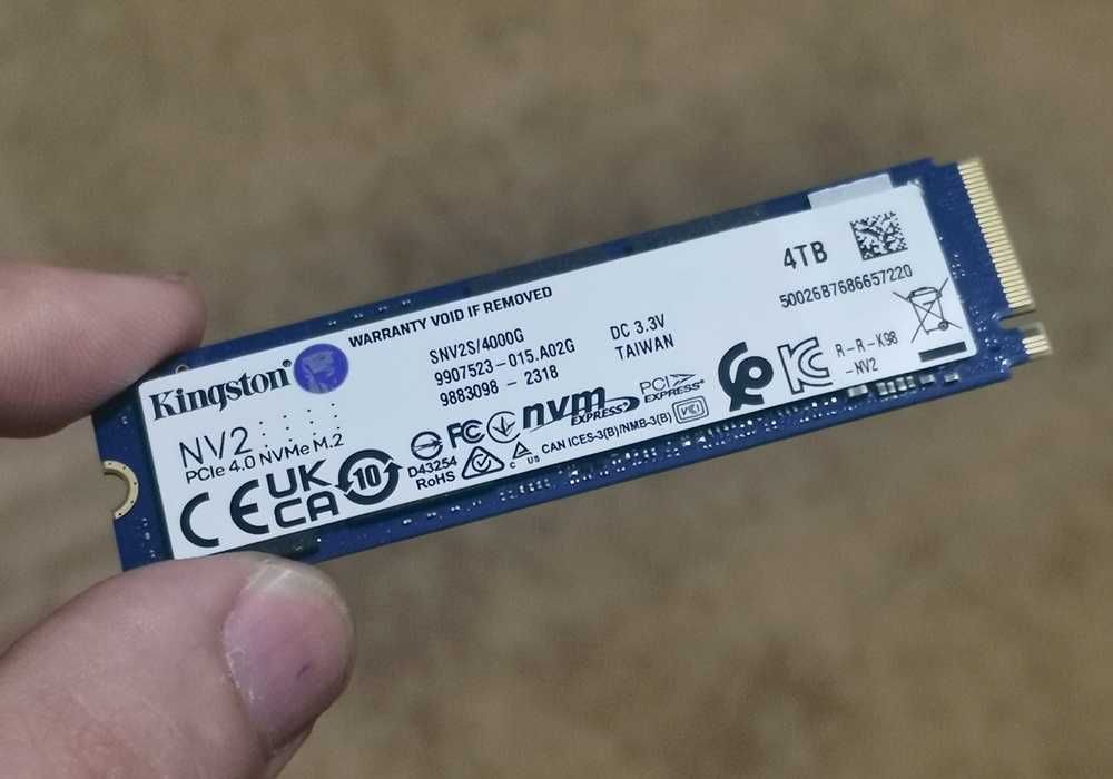SSD Kingston 4TB на TLC