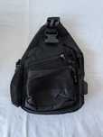 Mochila tira colo Preta