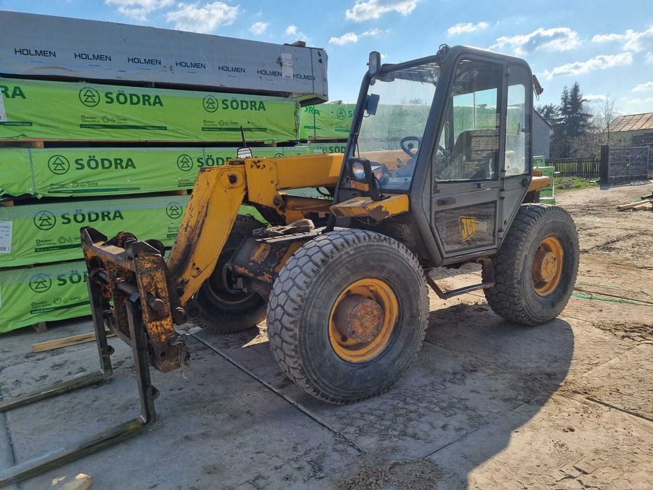 Ladowarka teleskopowa jcb