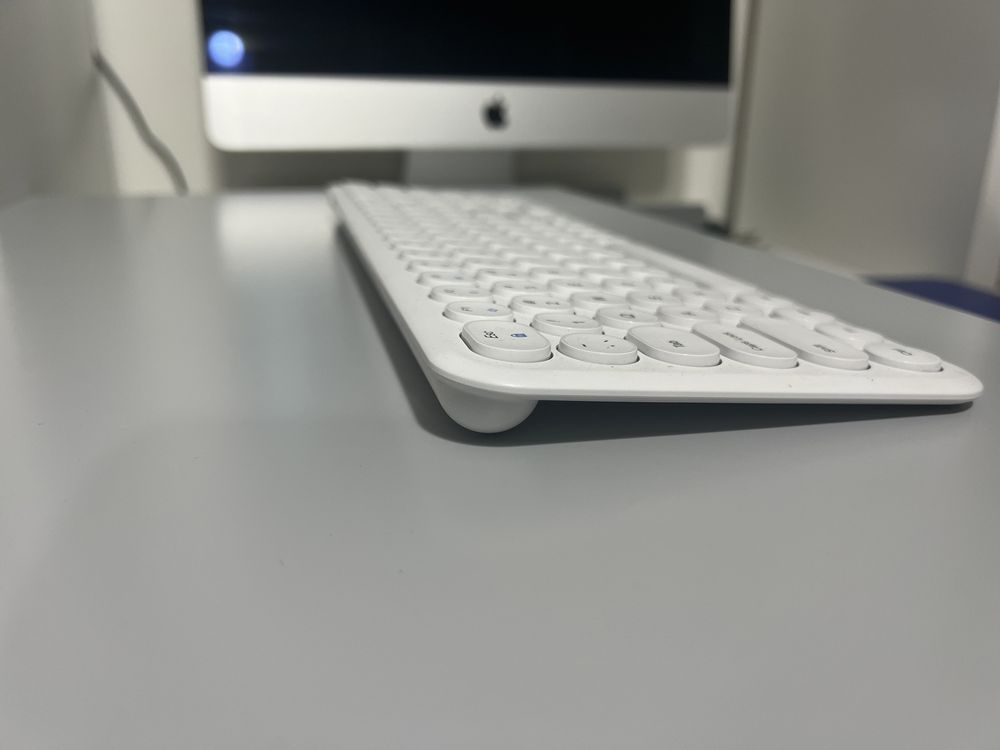 Teclado branco - máquina de escrever - sem fios - iMac