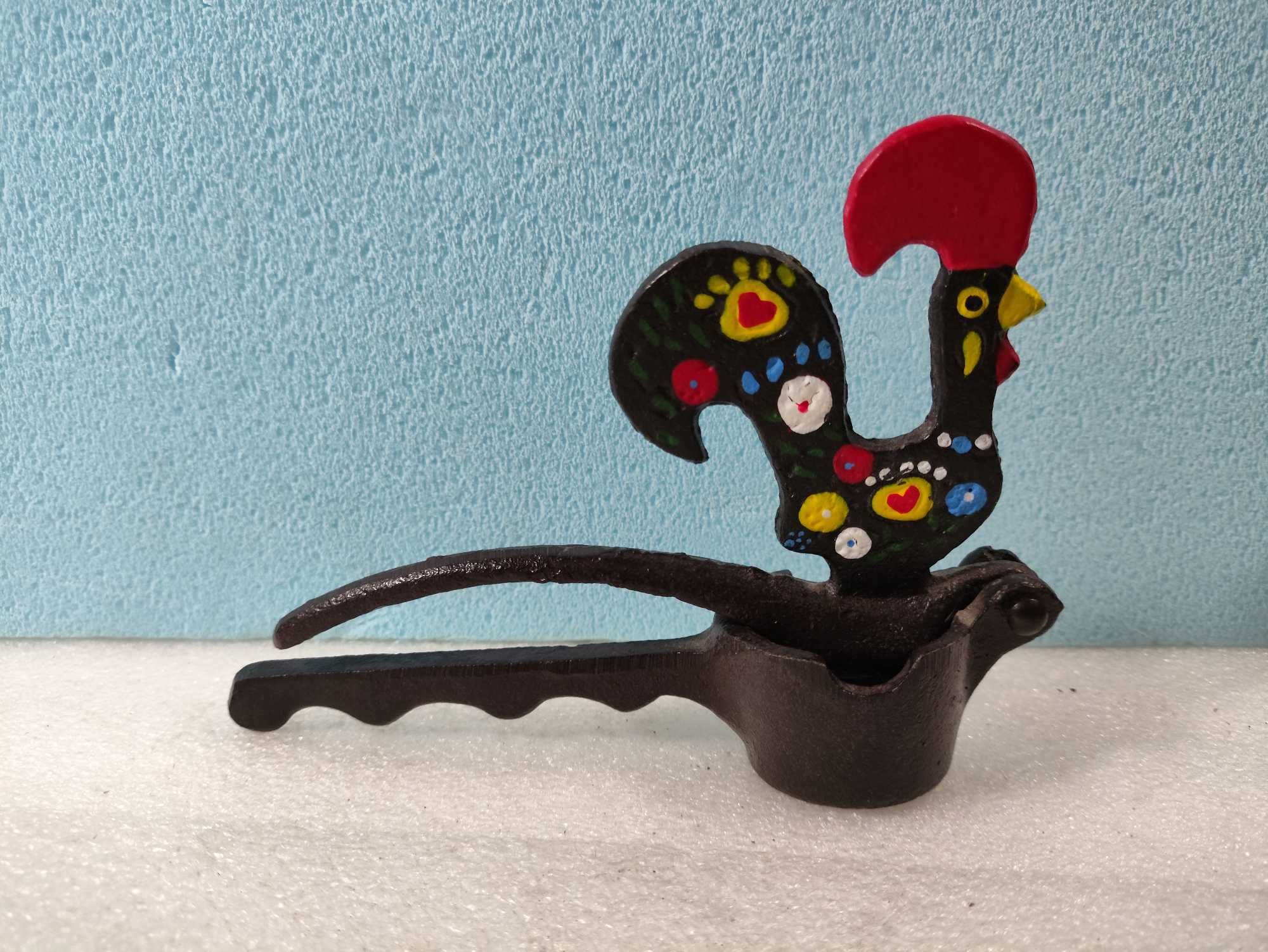 Quebra nozes em ferro - Galo de Barcelos