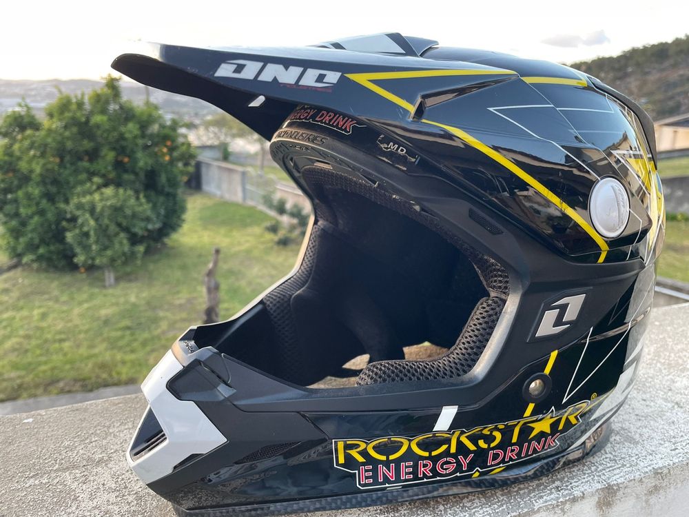 Capacete One rockstar energy