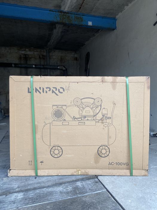 Компресор Dnipro-m AC-100VG