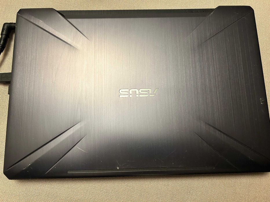 Portátil - ASUS TUF FX504GM – i5 8300H / GTX 1060 / 16GB RAM