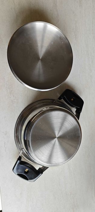 garnek metalowy 5 l. z pokrywką metalową i czujnikiem temperatury