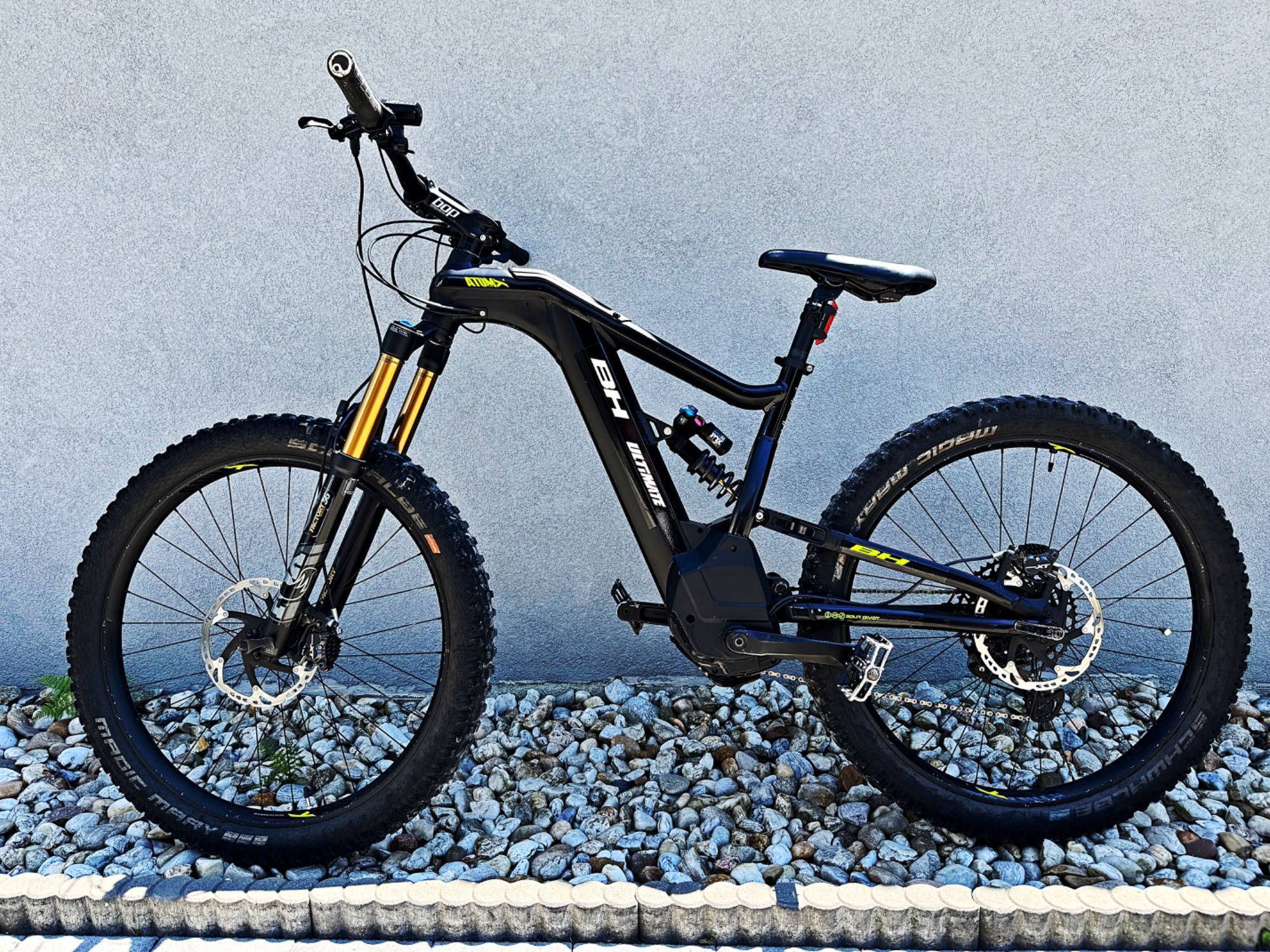 BH ATOM-X LYNX 6 PRO-SE ER949 Rozmiar "M" 500 KM Przebiegu Enduro FOX