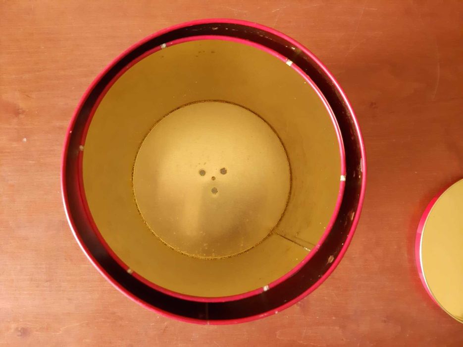 Metalowa puszka pudełko pozytywka - świąteczna karuzela