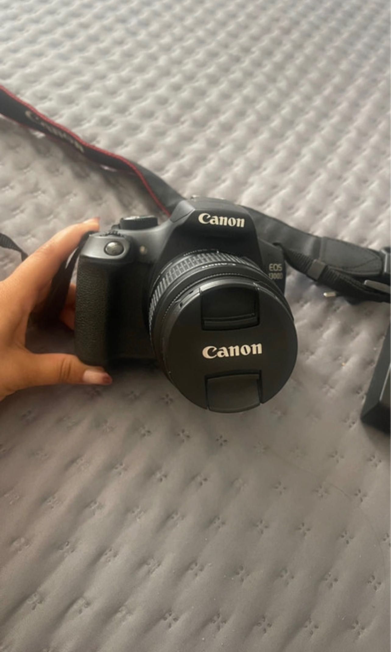 Cannon EOS 1300D