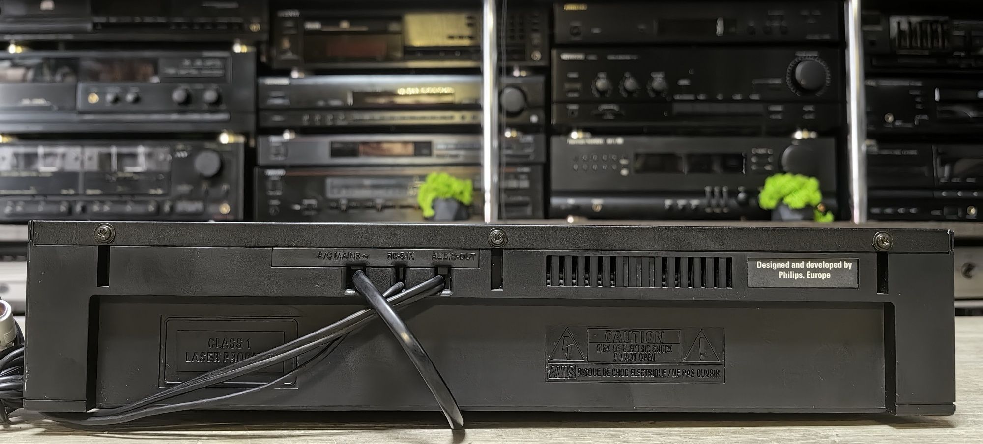 CD програвач Philips CD 163