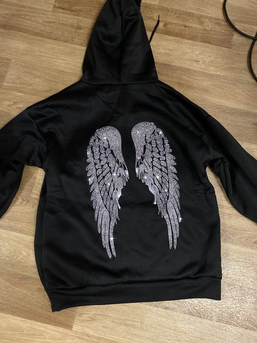 Базове худі, чорне. З принтом ззаду