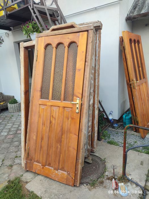 Двері міжкімнатні, дерево, з арцабами