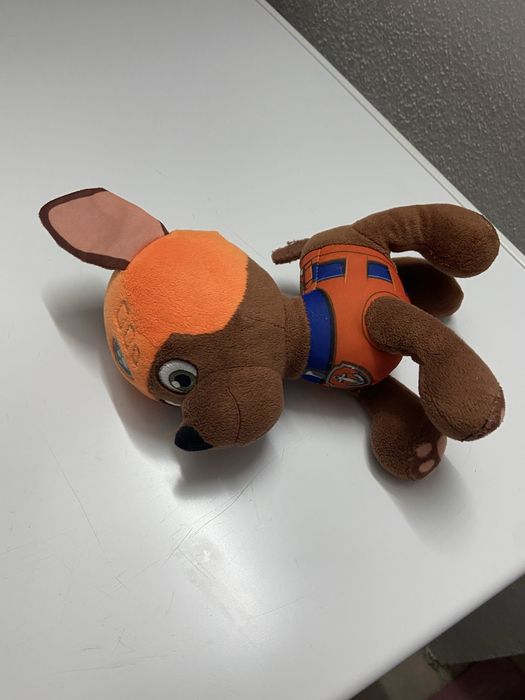 Peluche zuma  em bom estado