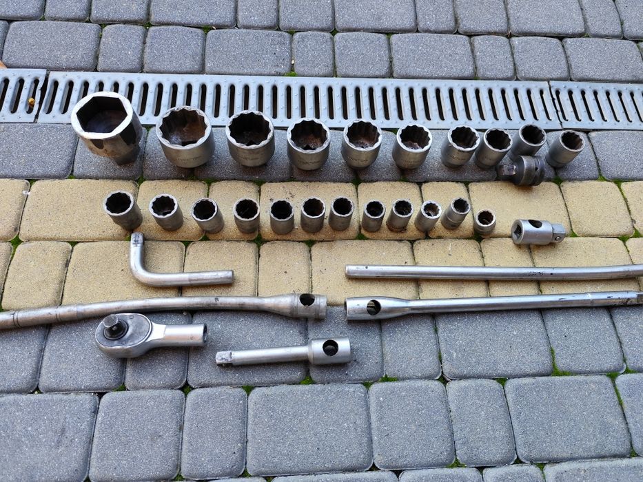 Zestaw kluczy nasadowych Coval