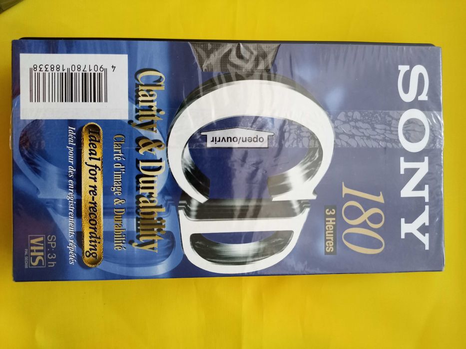 Чистые CD -диски, 700 МБ, видеокассета