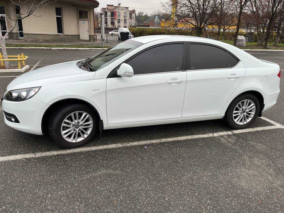 Продам авто в ідеальному стані з дуже малим пробігом