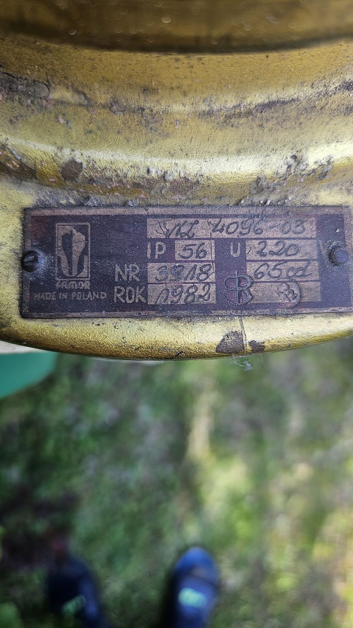 Oryginalna lampa sygnalizacyjna z boi morskiej, przerobiona na 220V