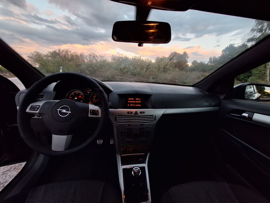 Opel Astra GTC 1.7 CDTI 125cv