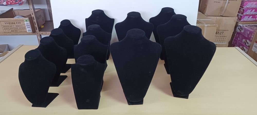Busto expositores de colares